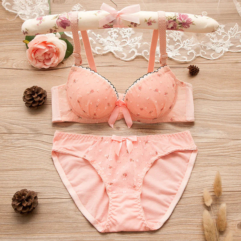 Women’s Lace Dot Cotton Underwear – Soft, Comfortable, and Stylish